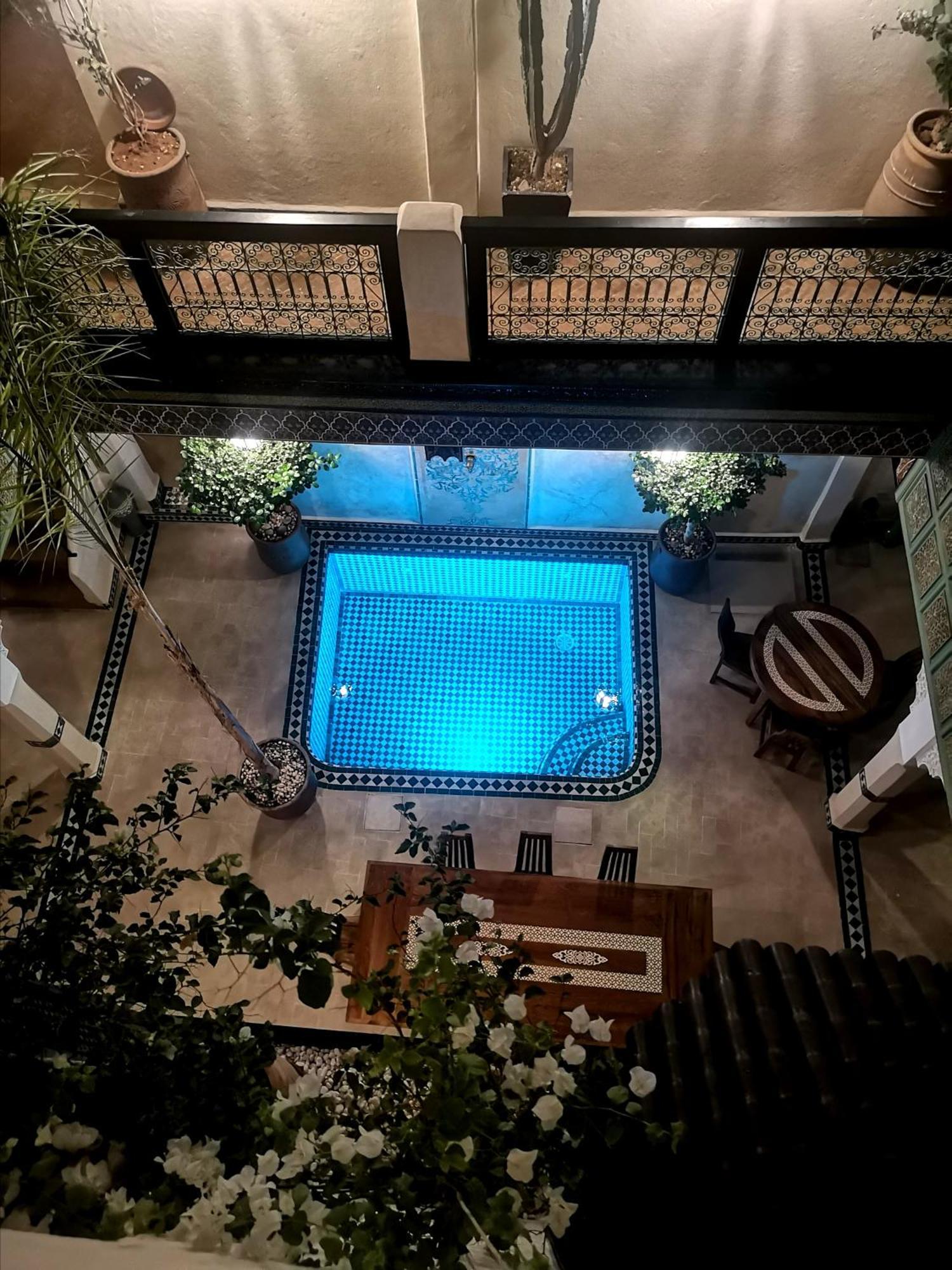 Dalla Santa Riad *